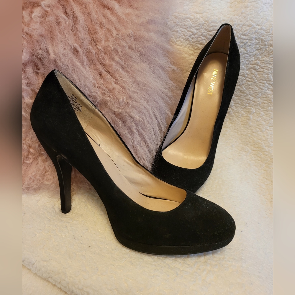 Nine West Black Suede Pumps